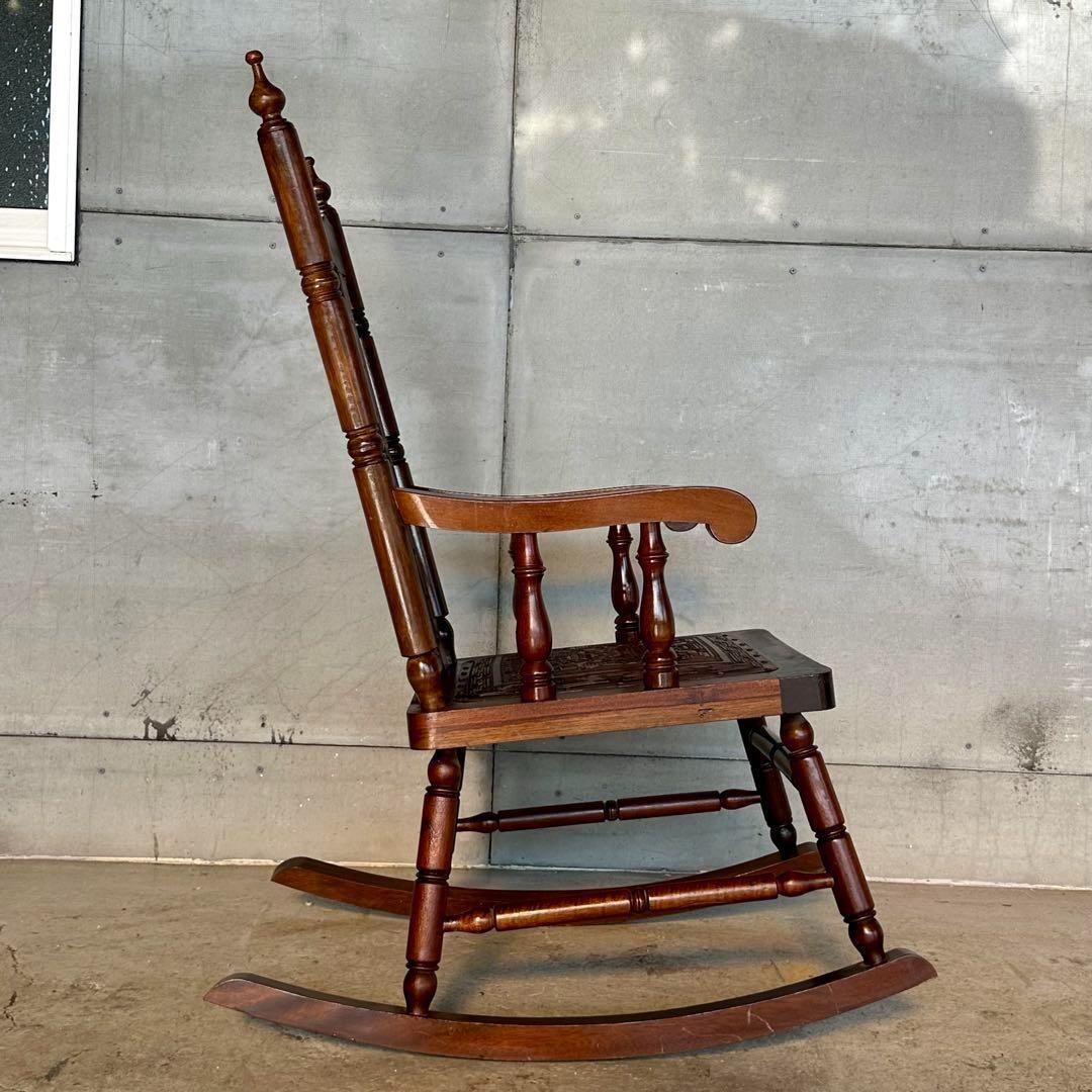 ✦ レトロ アンティーク調ロッキングチェア ✦ 木製×レザー 彫刻装飾ビンテージ