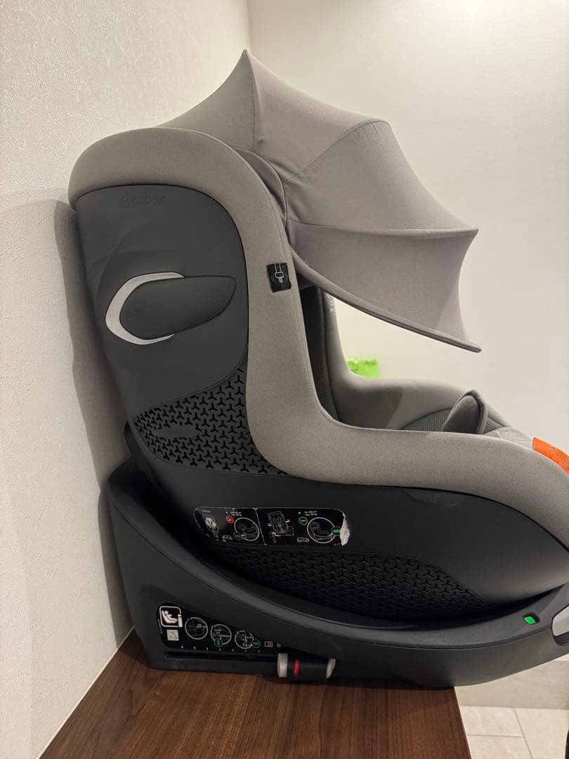 ISOFIX対応 グレー チャイルドシート