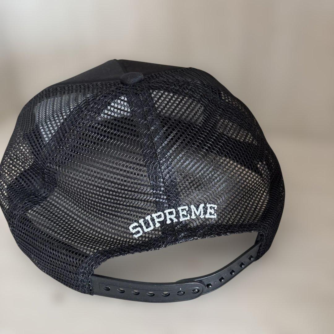 Supreme ブラック トラッカーキャップ