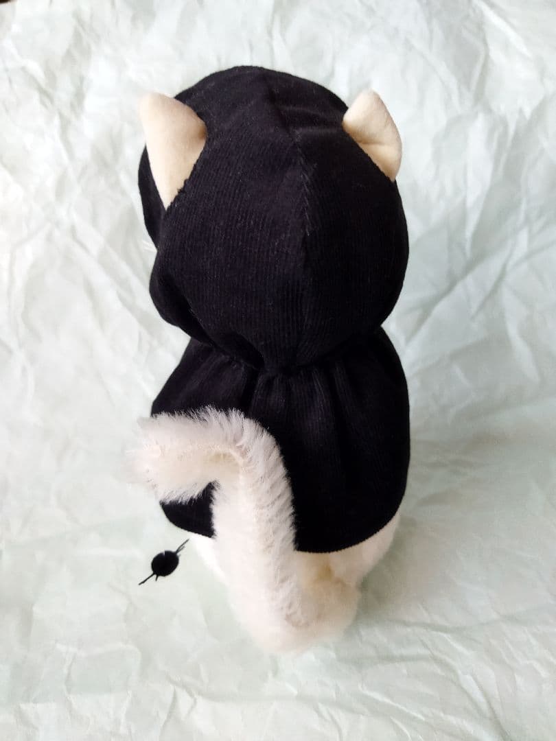⭐︎もも⭐︎ハロウィン黒マントの白ねこさん　Paricoさま　アーティストベア