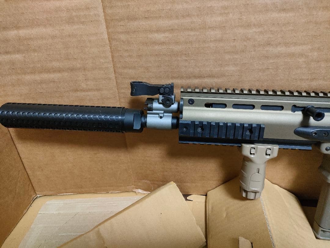 マ*ル様 東京マルイ　次世代電動ガン　スカーH　サイレンサー　サイト　グリップ付