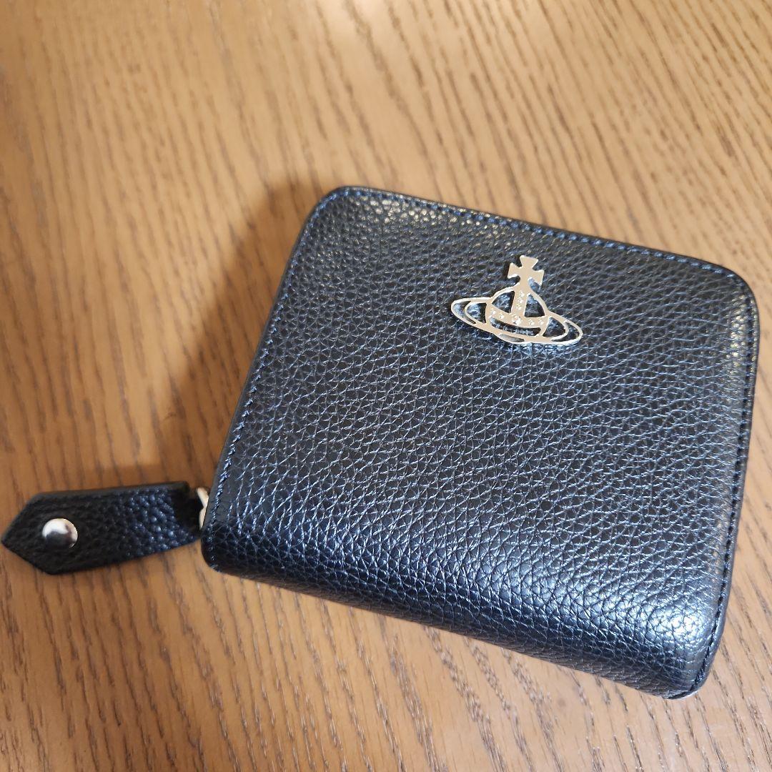 ヴィヴィアン　 二つ折り財布　黒　シルバー