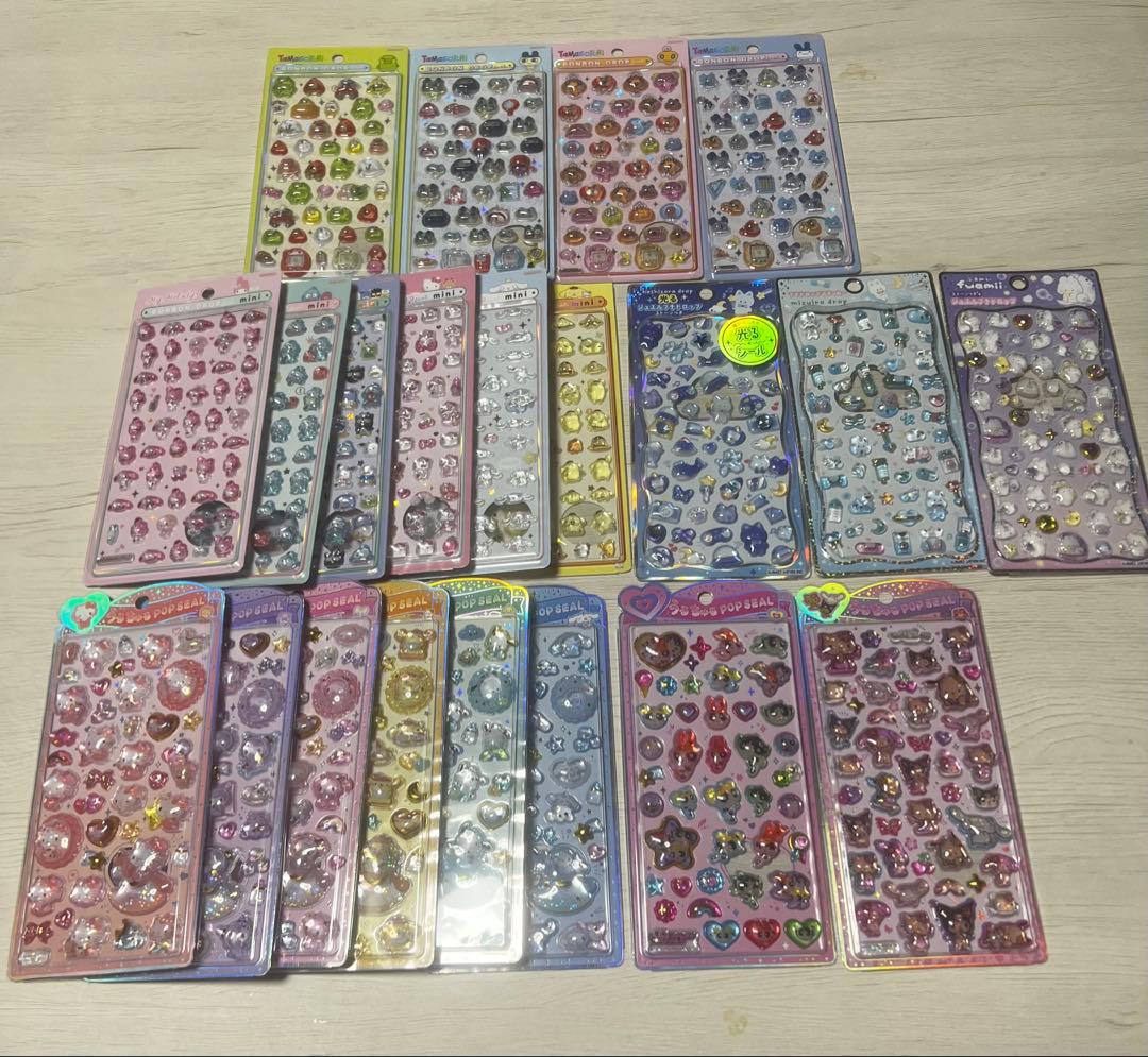 【正規品】 サンリオ たまごっち うるちゅるボンボンドロップシール 全21種類