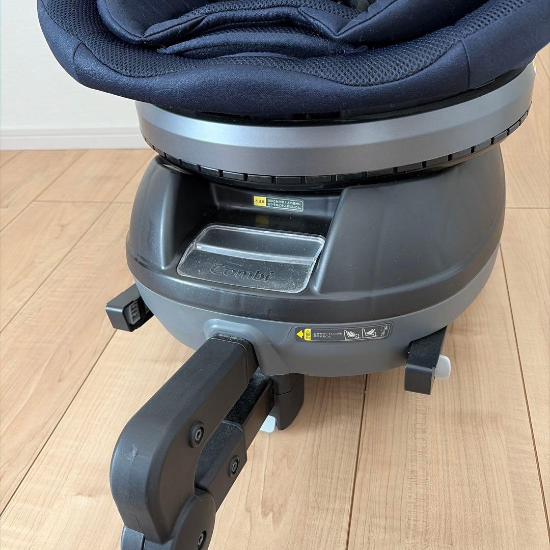 Combi クルムーブISOFIXチャイルドシート エッグクッションネイビー