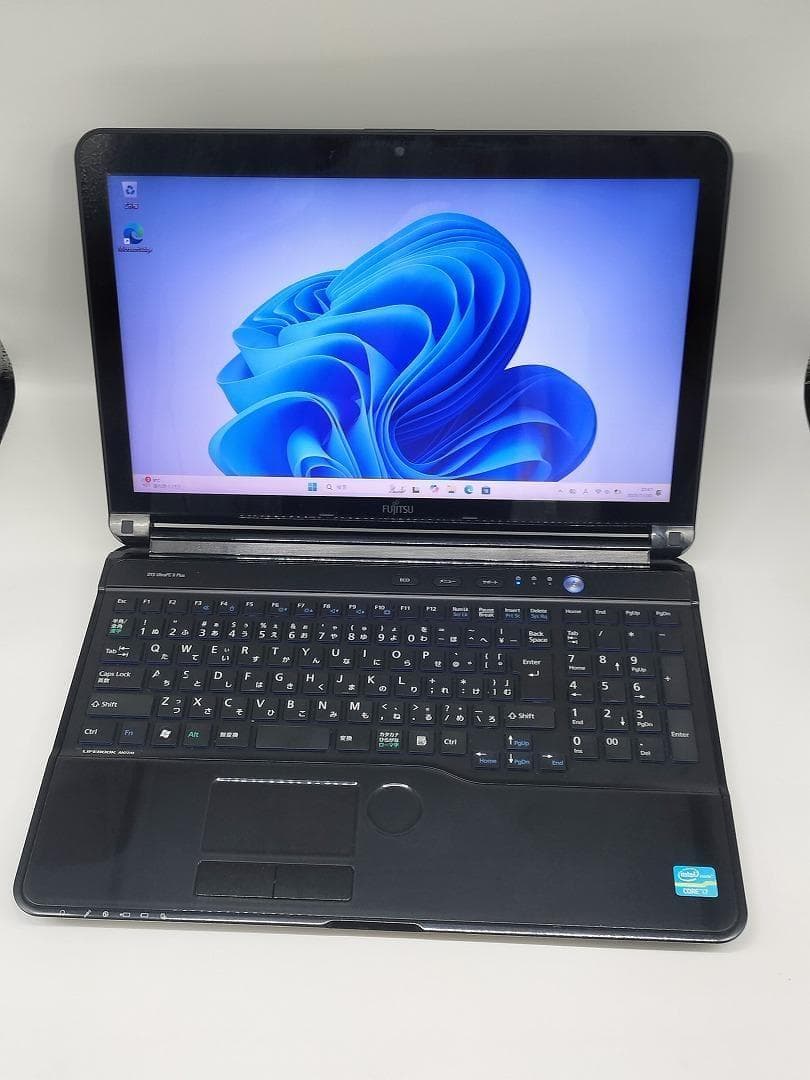 【FUJITSU】爆速 Core i7/新品SSD256GBノートパソコン D9