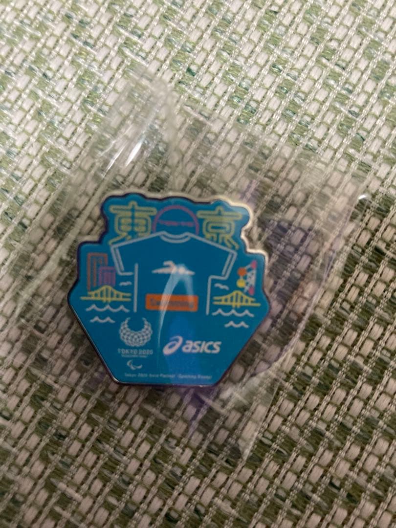 希少！東京2020オリンピック アシックス ピンバッジ 7点セットTシャツ付き