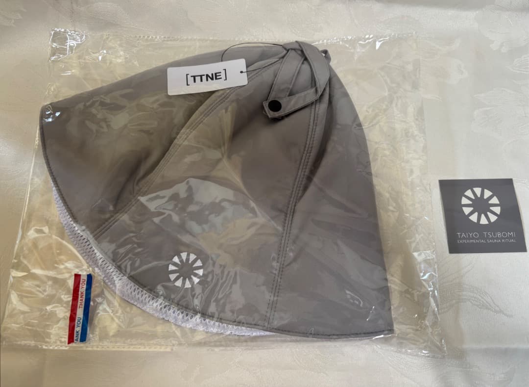 大阪関西万博　会場限定　太陽のつぼみ　サウナハット　シール　グレー　新品未開封