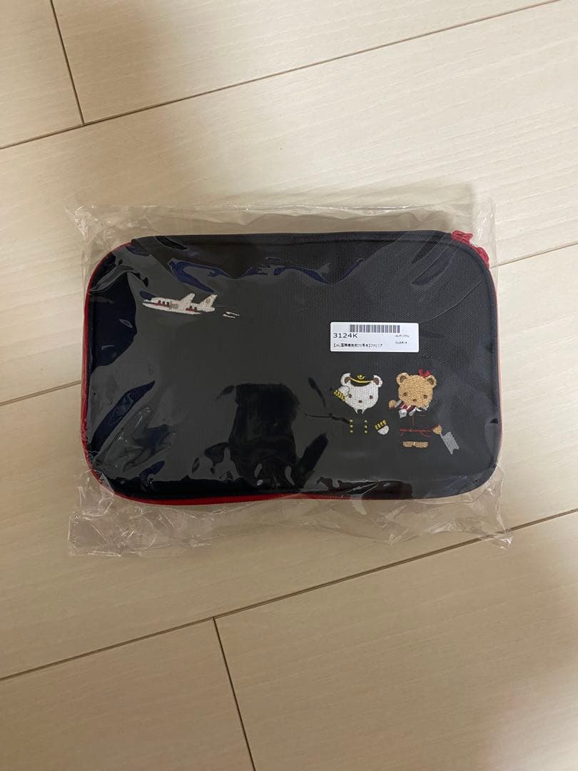 25日まで限定価格　familiar ファミリア　JAL 70周年　マルチポーチ