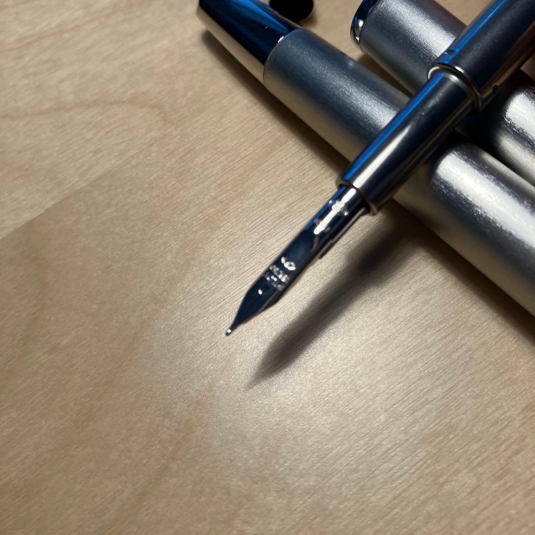 pilot キャップレス デシモ 20カラーズ シルバー ペン先F