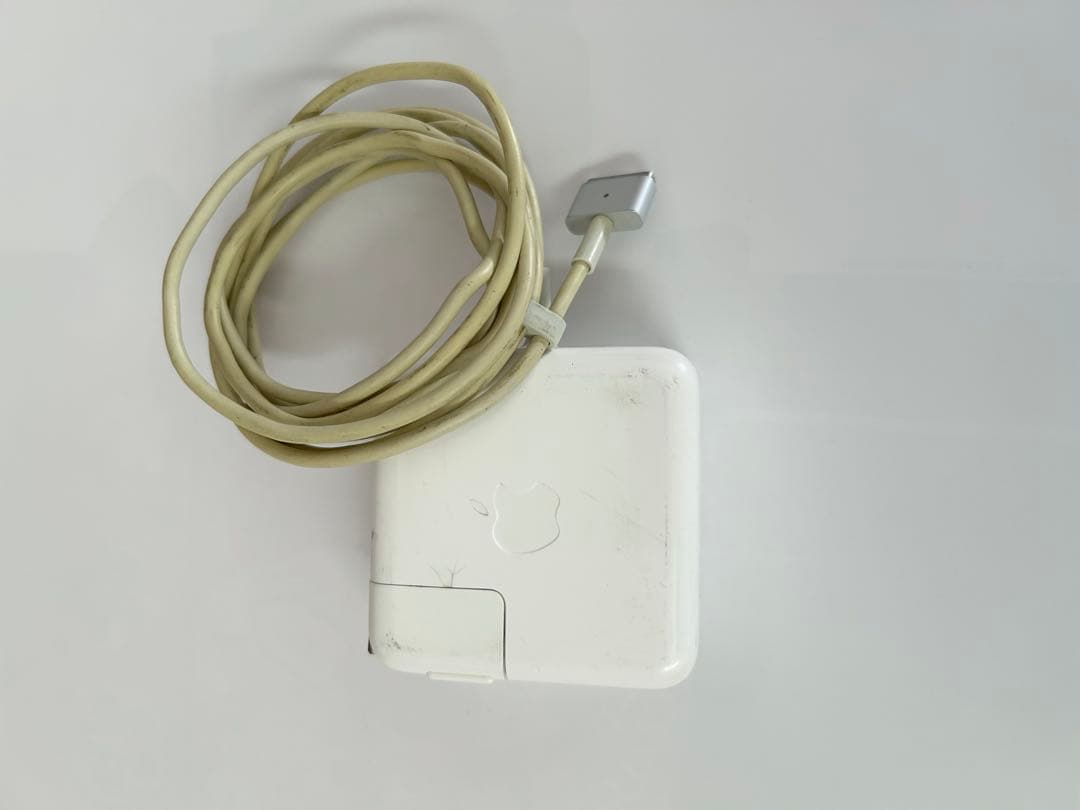 MacBook Air 11inch Early 2015 4GB 充電器付き