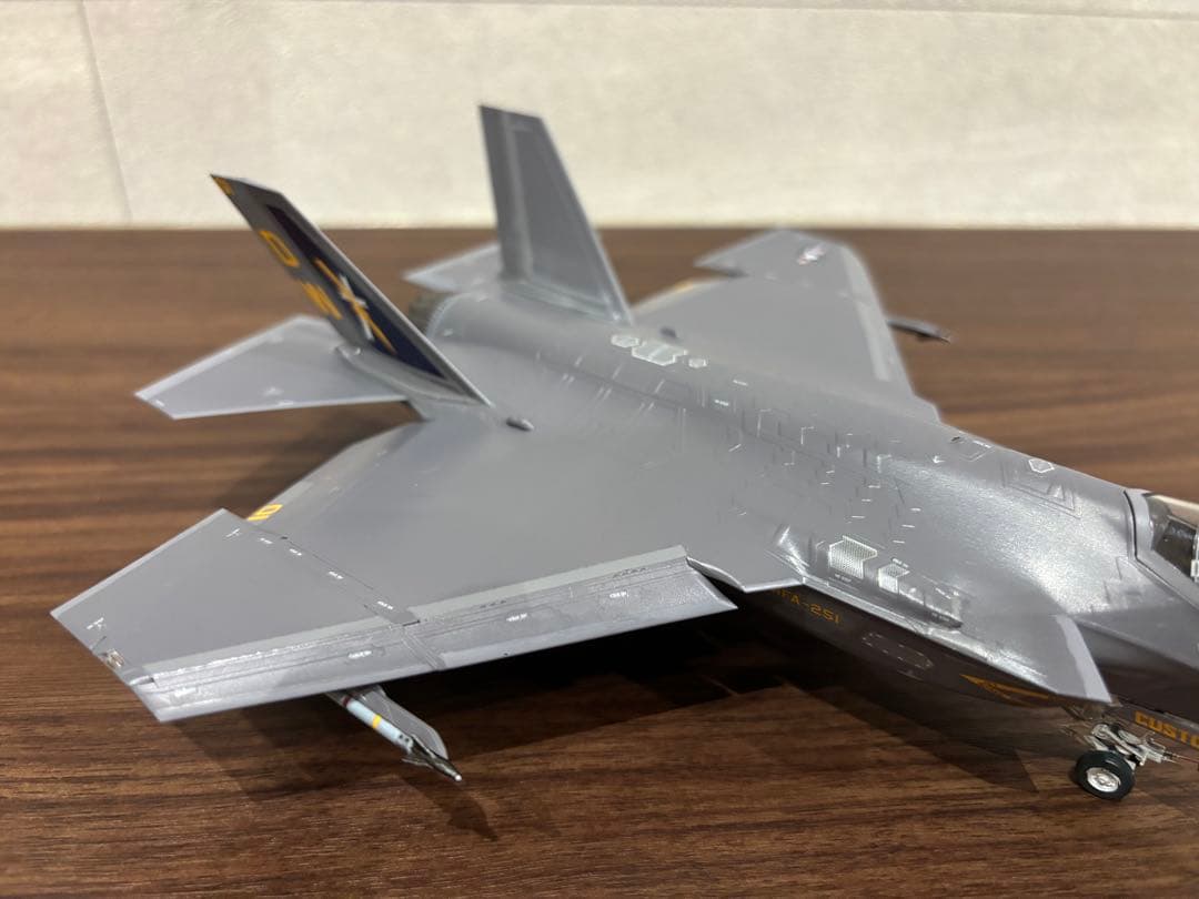 11/1まで出品　タミヤ　1/72 F-35C ライトニングⅡ 飛行機プラモデル