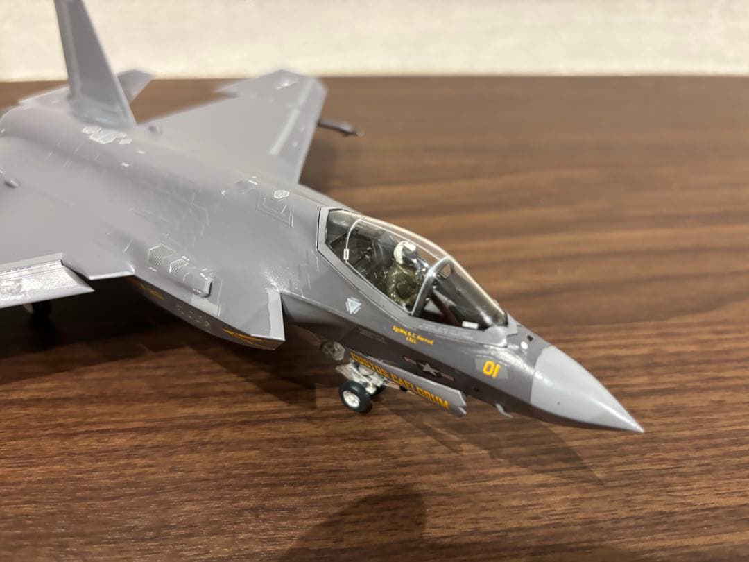 11/1まで出品　タミヤ　1/72 F-35C ライトニングⅡ 飛行機プラモデル