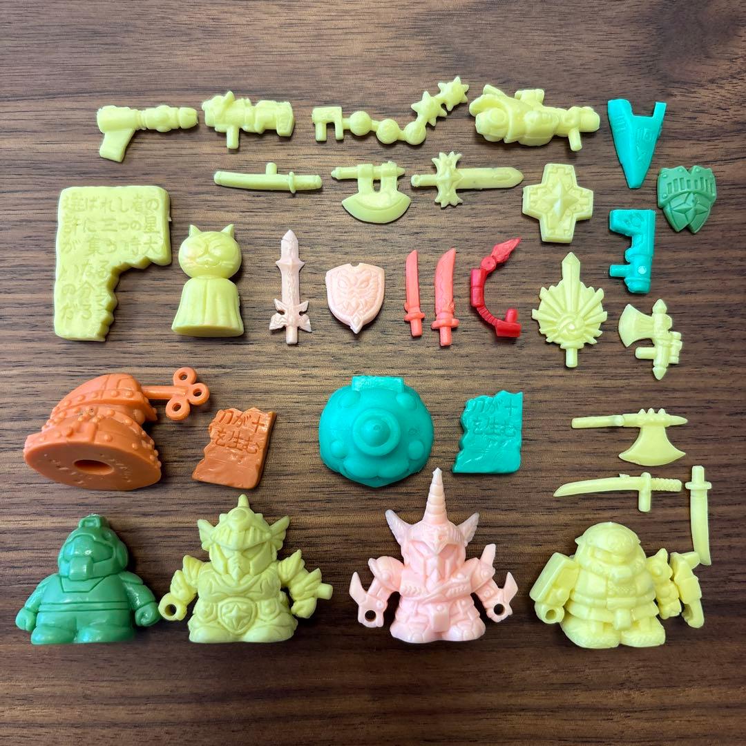 ガシャポン ニャゴ神 石板 3種の神器 他【ジャンク品】