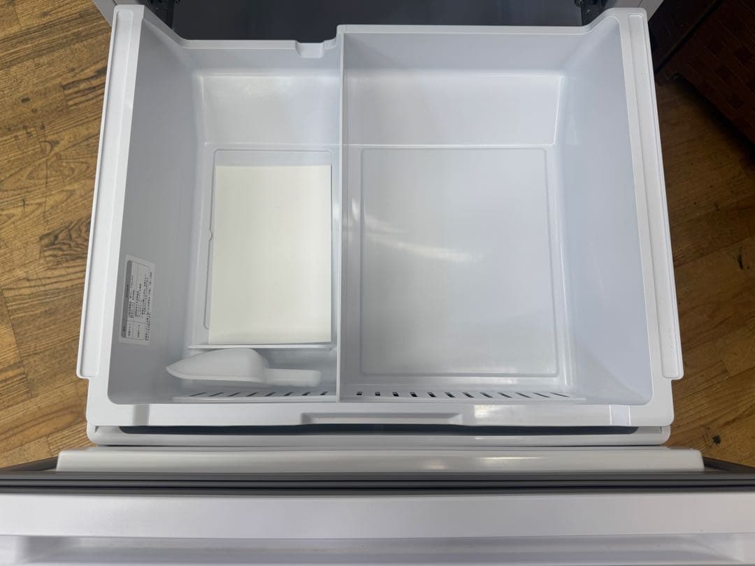 F096 Hisense ３ドア　冷蔵庫　358L 2023年　自動製氷　右開き