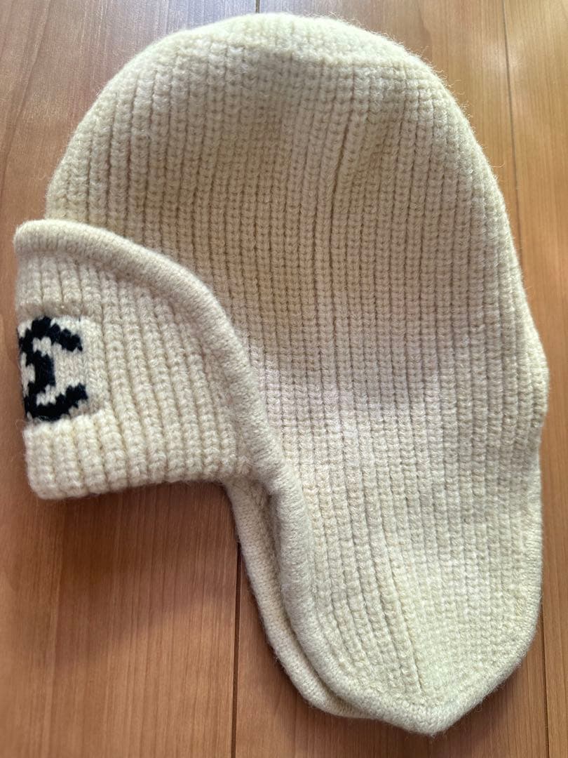 CHANELロゴ アイボリー ニット帽