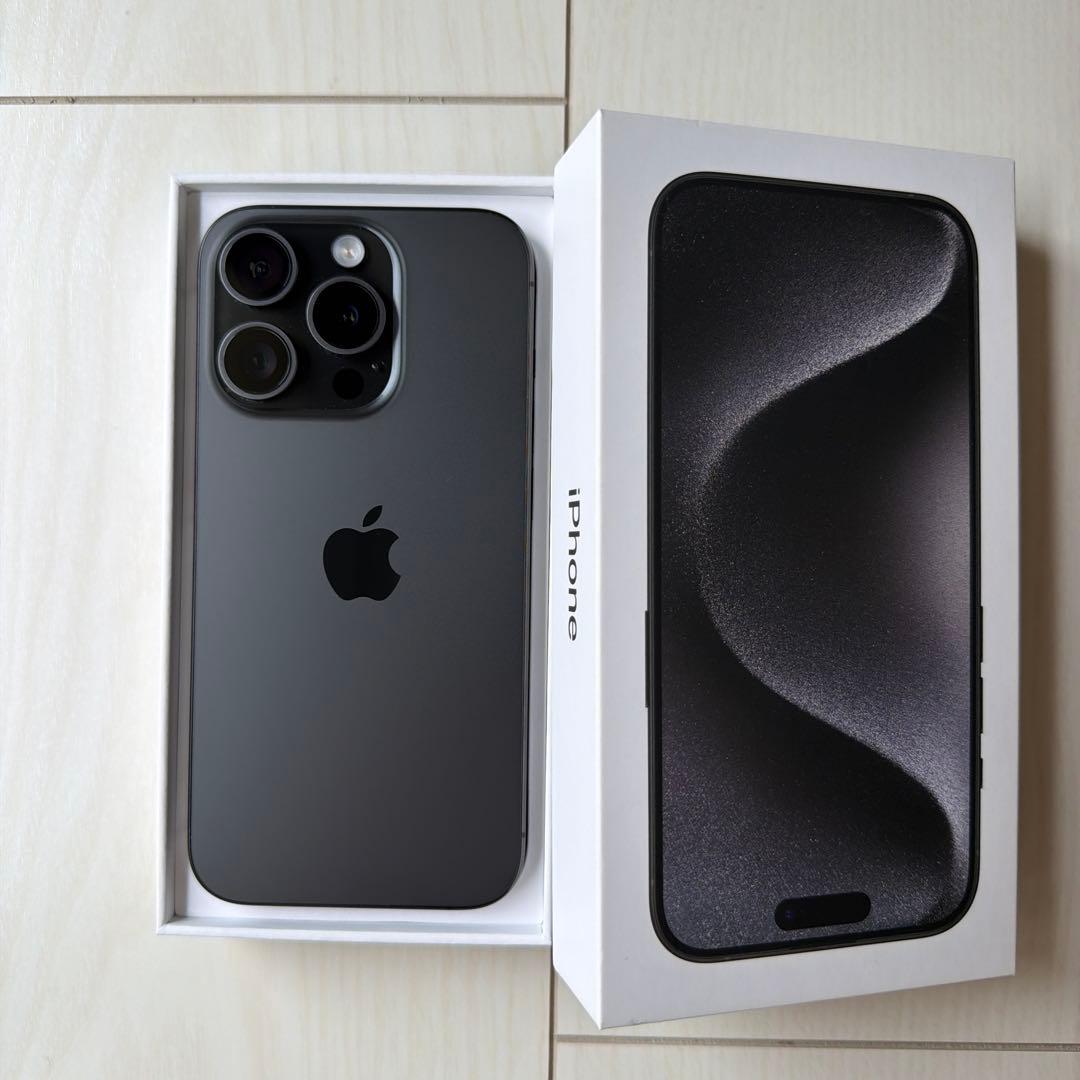 スマートフォン本体 iPhone 15 Pro, Black Titanium, 256GB