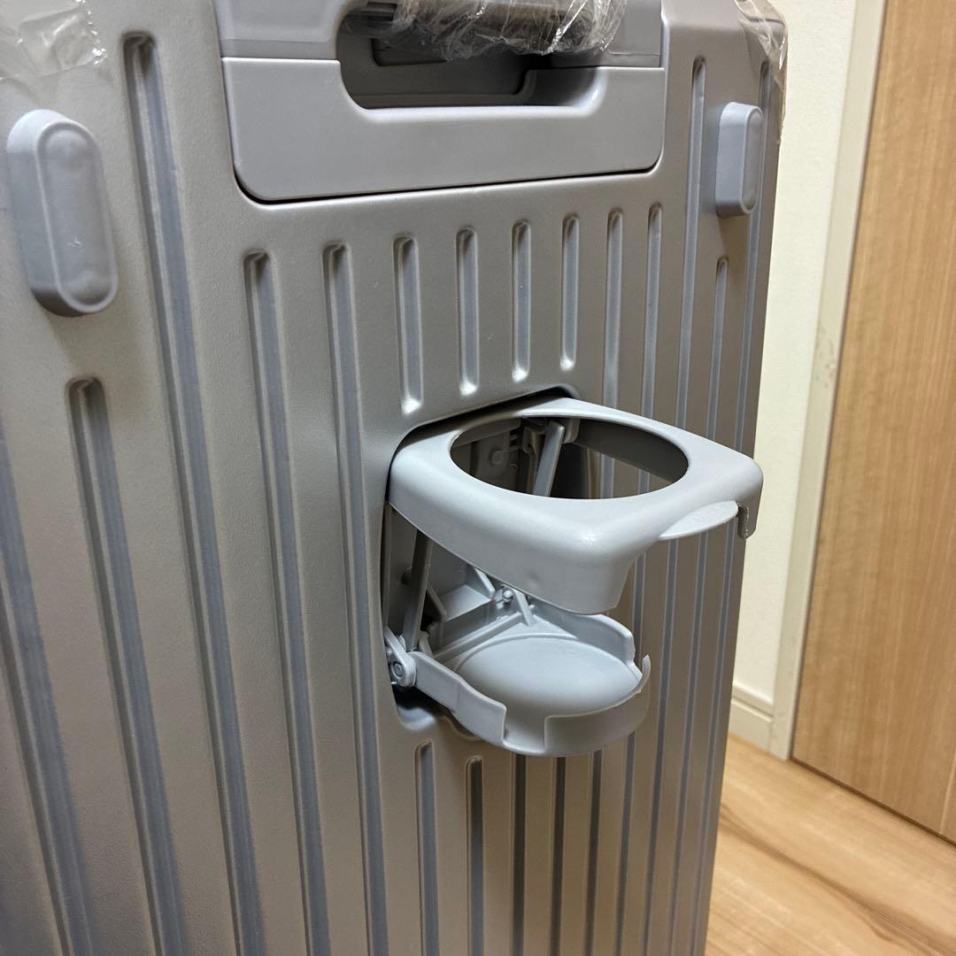 【未使用品】スーツケース　アルミフレーム　８５Ｌ