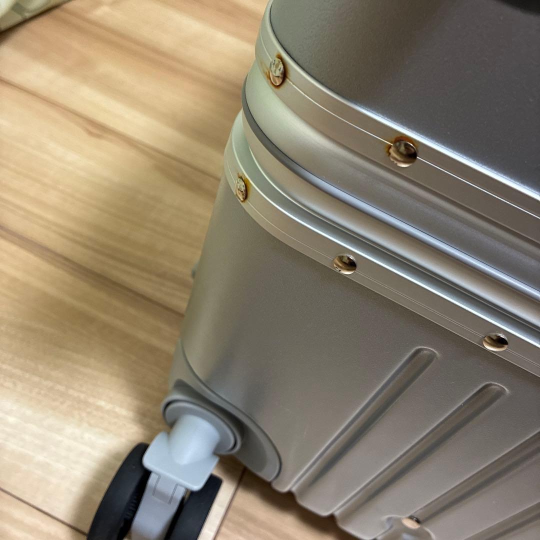 【未使用品】スーツケース　アルミフレーム　８５Ｌ