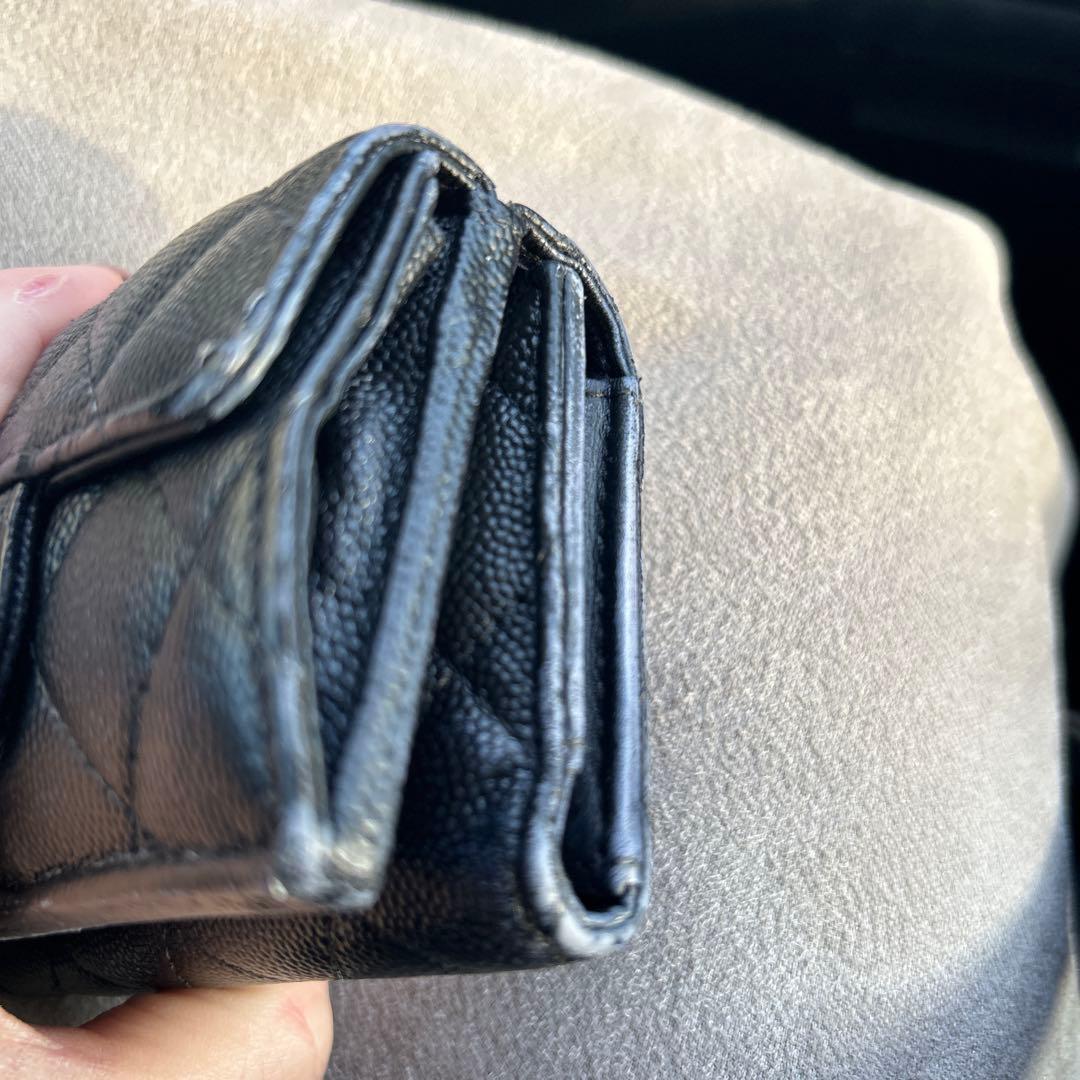 CHANEL キャビアスキン　ミニ財布