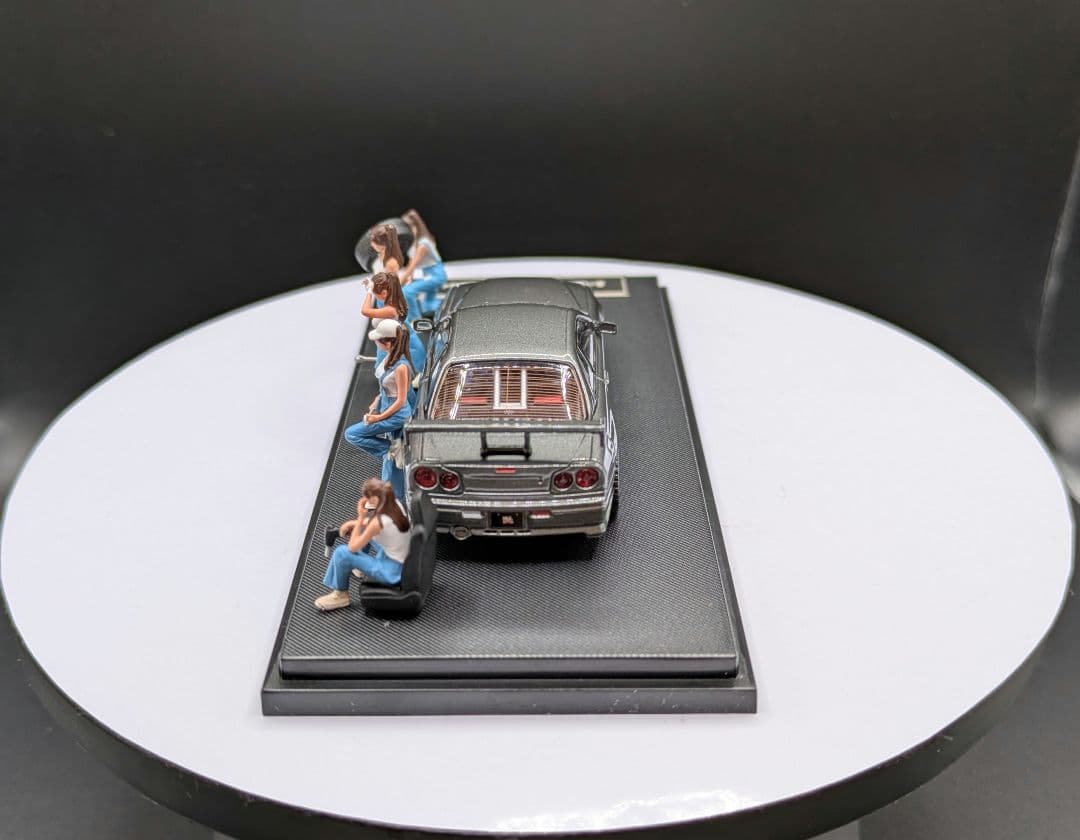 1/64スカイラインGT-R(R34)＆フィギュア(女性整備士)ジオラマ