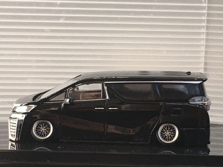 ミニカー　1/64 トヨタ　ヴェルファイア　改造