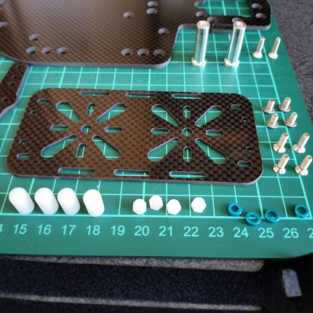 タミヤ スーパーアスチュート カーボンシャーシコンバージョンセット