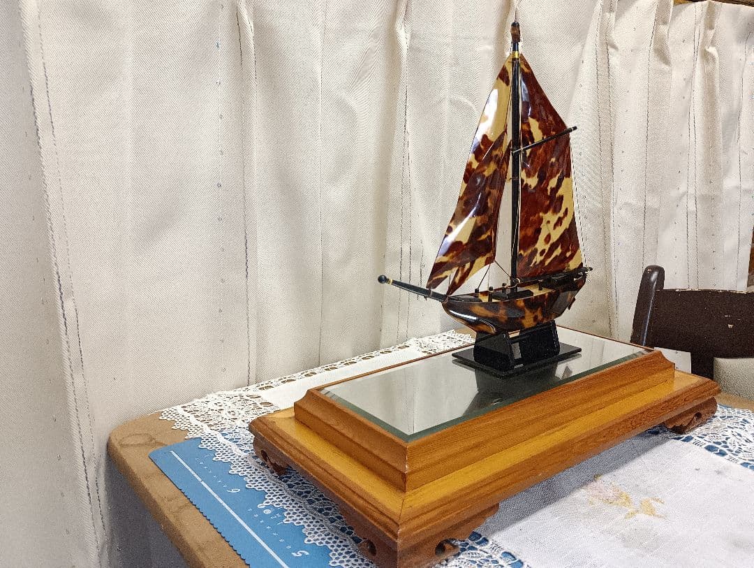 鼈甲帆船置物 木製台座付き