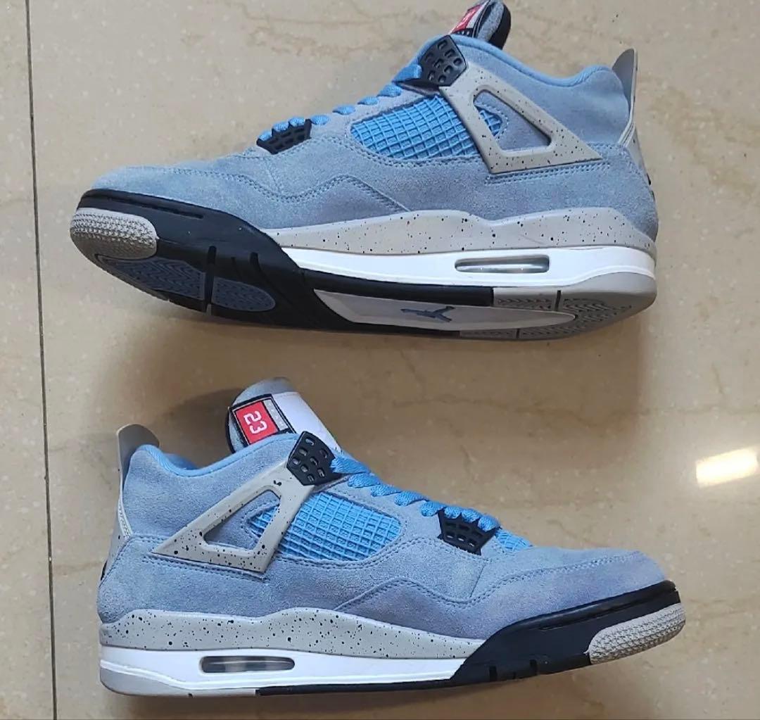 Air Jordan 4 ライトブルー/グレー