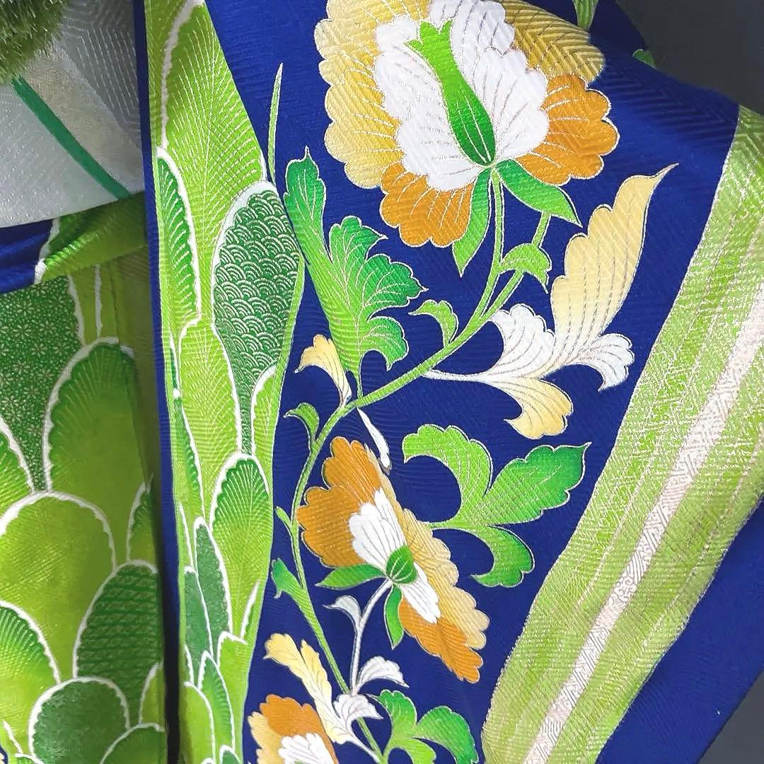 振袖フルセット　手描き友禅　ロイヤルブルーに更紗紋様が異邦人　成人式振袖　振袖