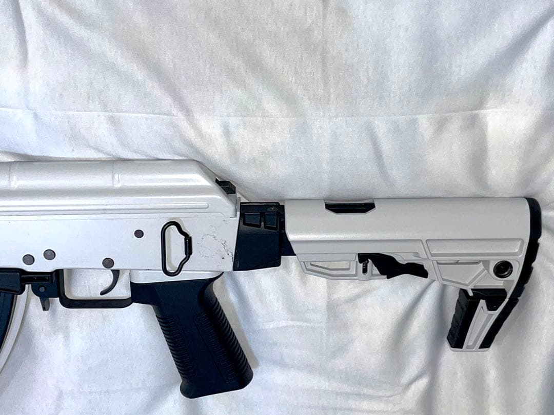 送料込み　東京マルイ　AKホワイトストーム 次世代電動ガン