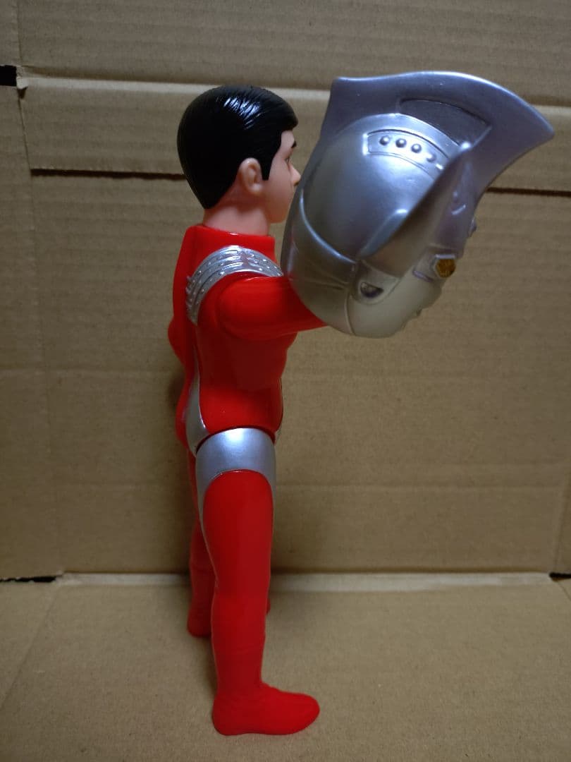 ブルマァク 復刻 マスク取れウルトラマンタロウ(シルバー) ソフビ