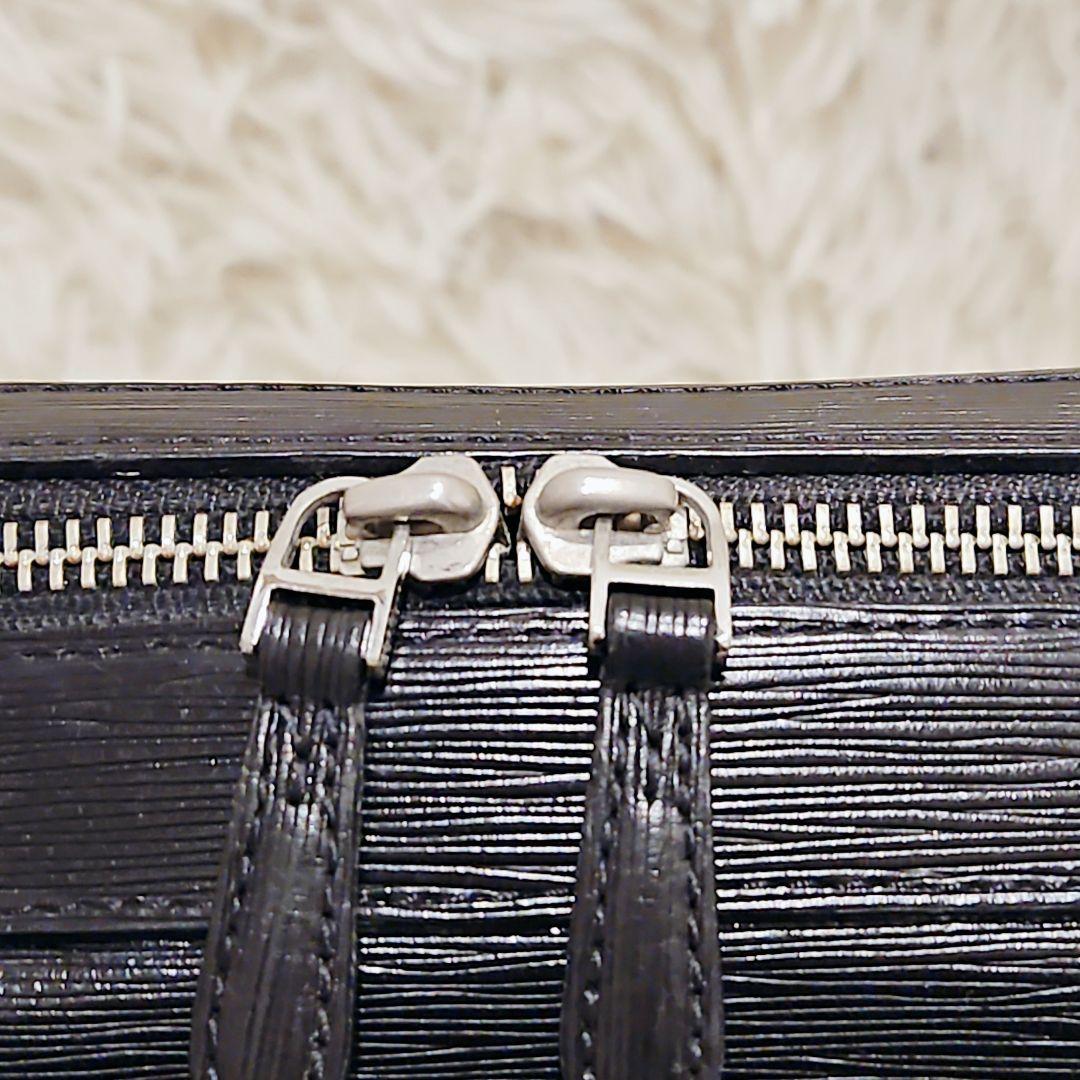 美品 ペッレモルビダ ビジネスバッグ キャピターノ ウェーブレザー PC 黒