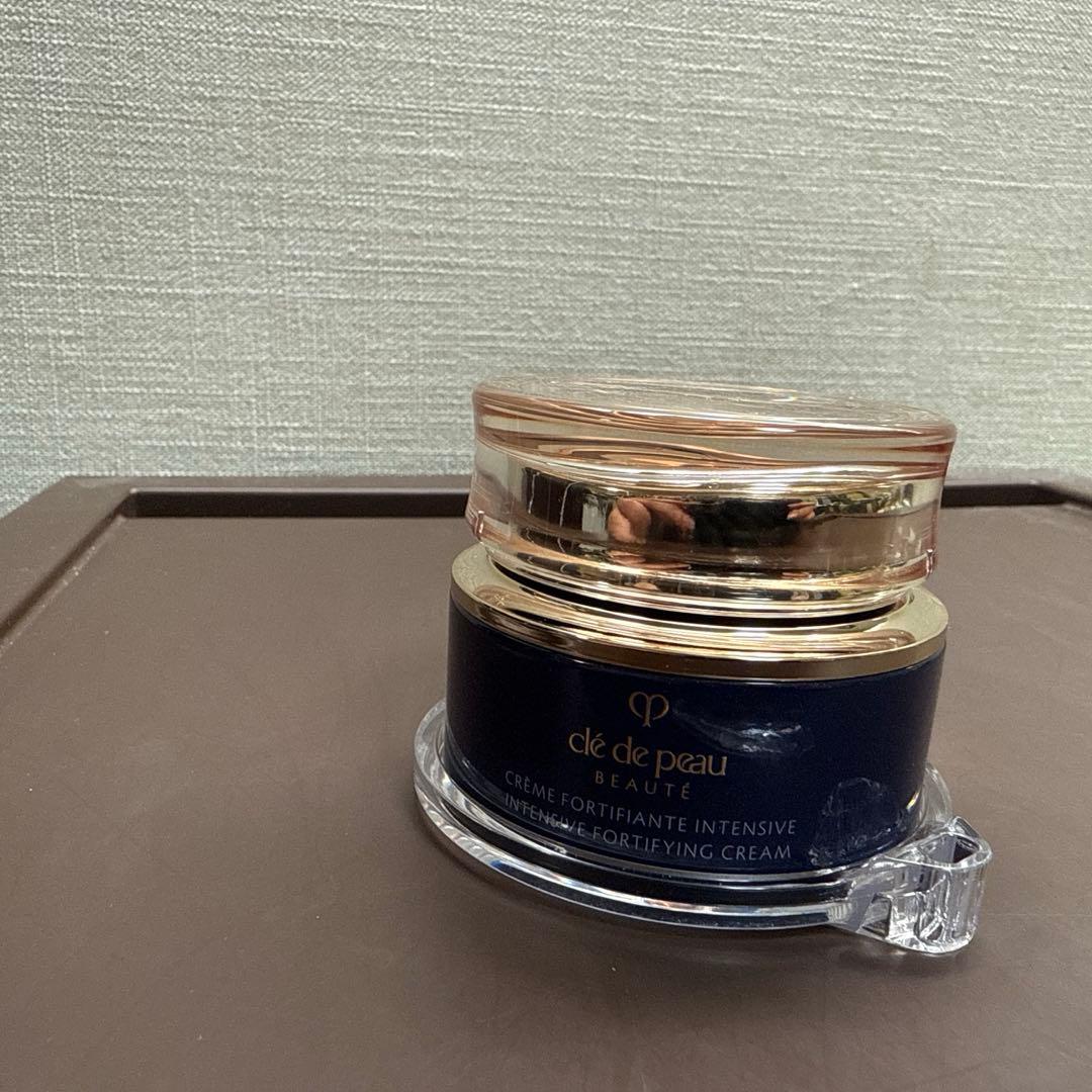 クレドポーボーテ　クレームアンタンシヴn 50g