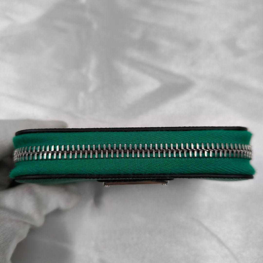 未使用保管品【PRADA】ケース サフィアーノ 三角ロゴ グリーン 現行