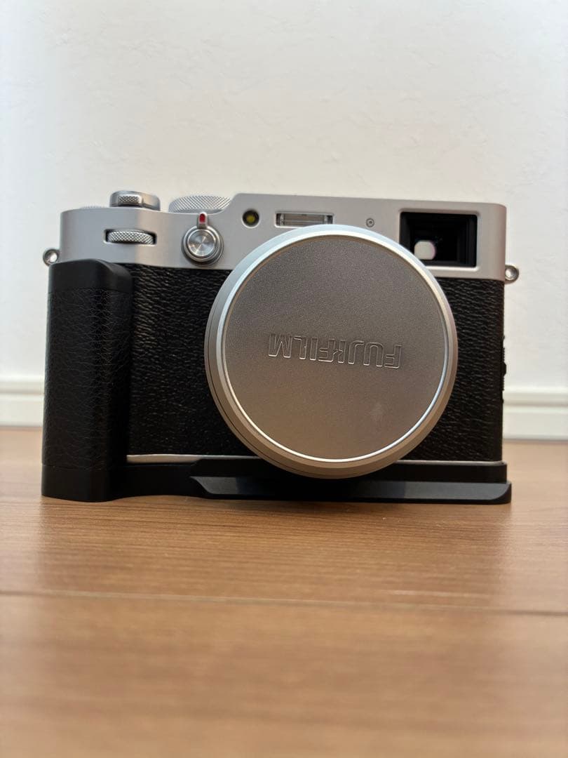 極美品！FUJIFILM X100V シルバー 2300ショット