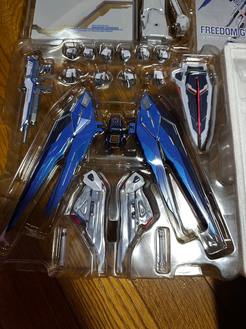 メタルビルド　フリーダムガンダムVer2 スノースパークルVer