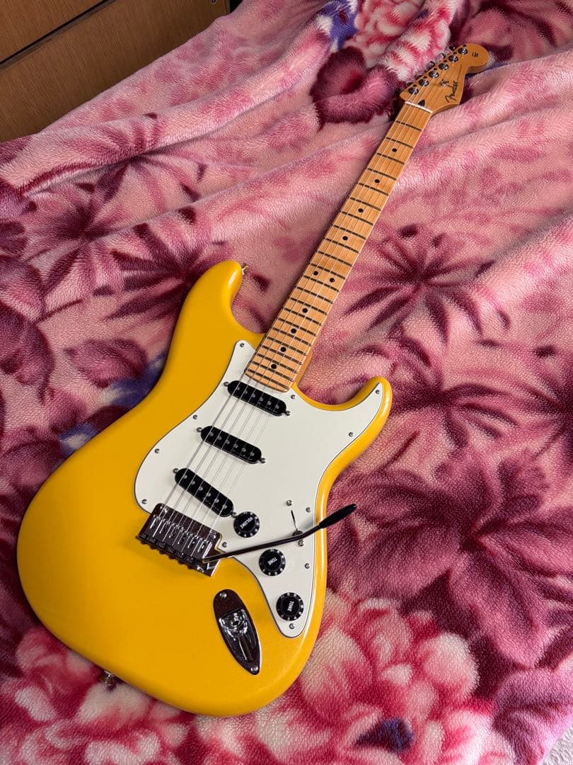 イエローFender player Ⅱ modifiedストラトキャスター