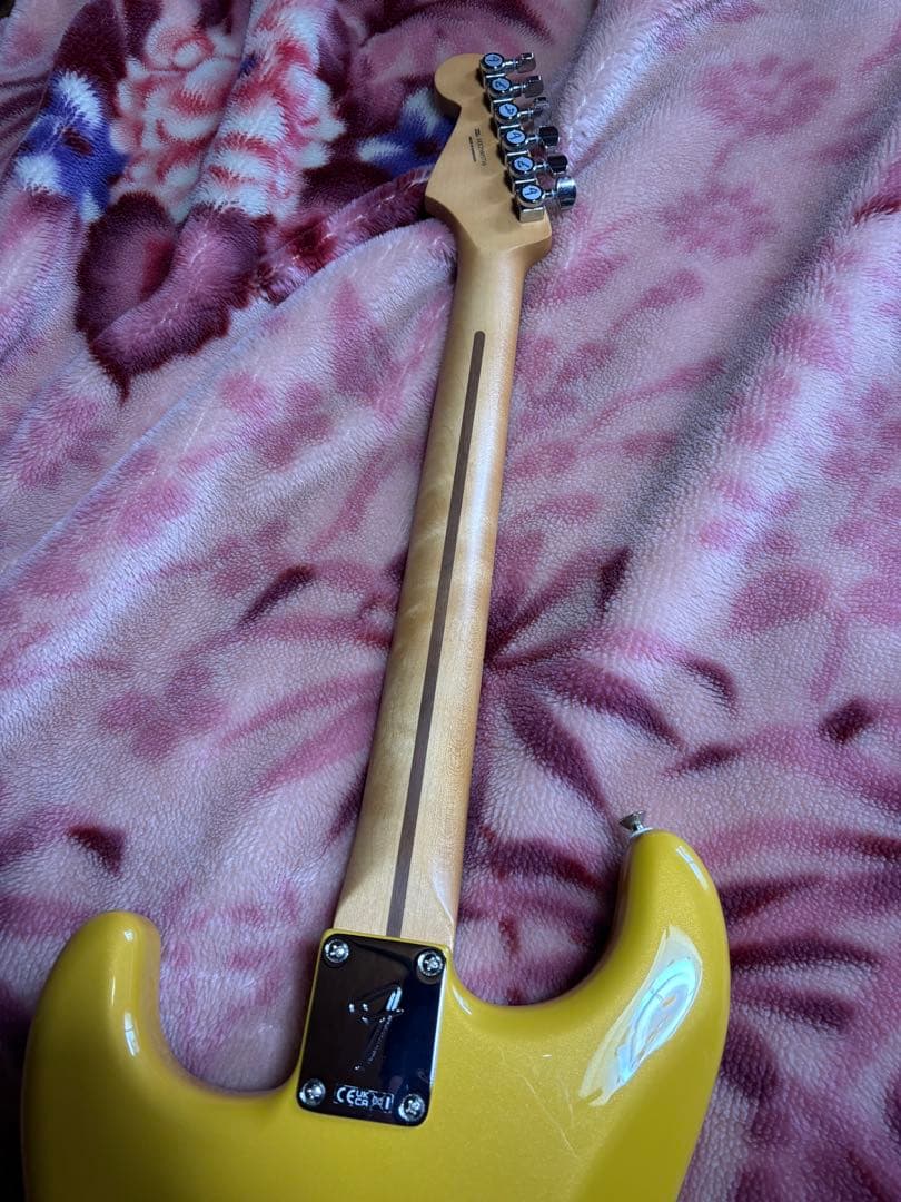 イエローFender player Ⅱ modifiedストラトキャスター