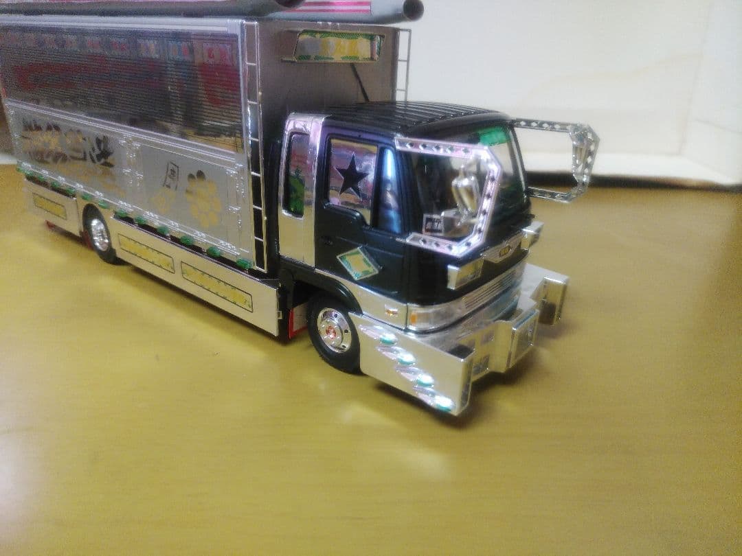 アオシマ デコトラ 4t 椎名急送 美加丸