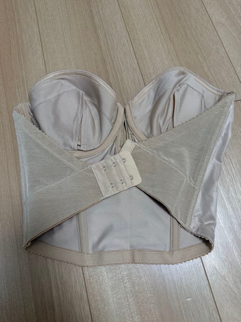 【期間限定値下げ】美品トリートドレッシング　ブライダルインナー