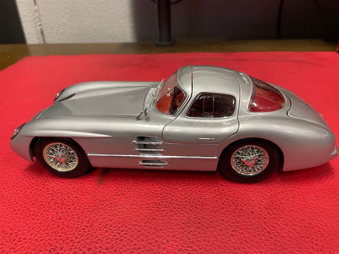 メルセデスベンツ　300SLR