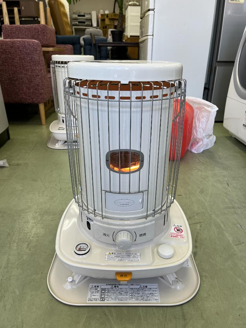 美品 2022年製 CORONA 円筒型石油ストーブ（SL-6622）