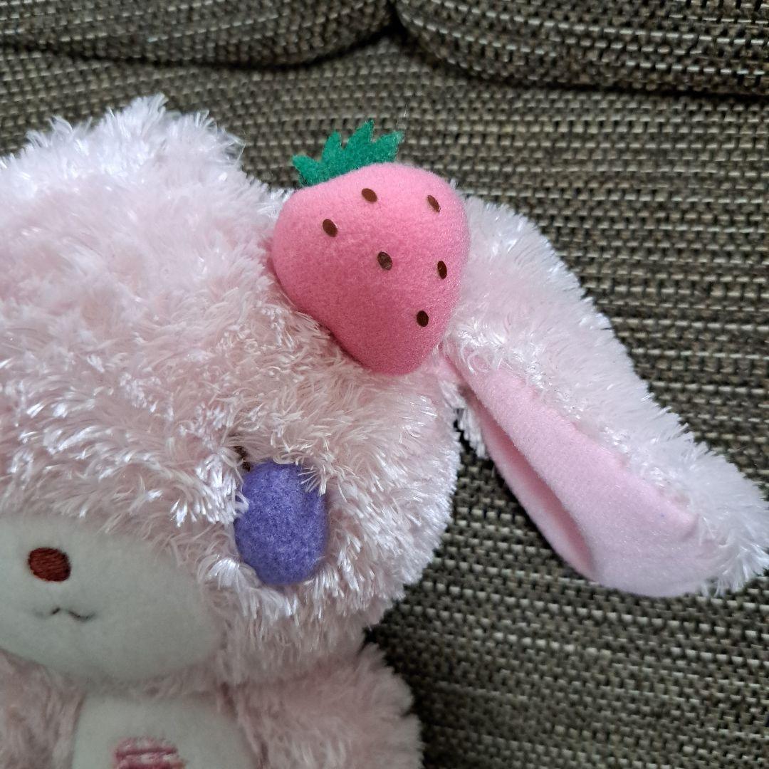 サンリオ シュガーバニーズ ぬいぐるみ　ストロベリーうさ 刺繍