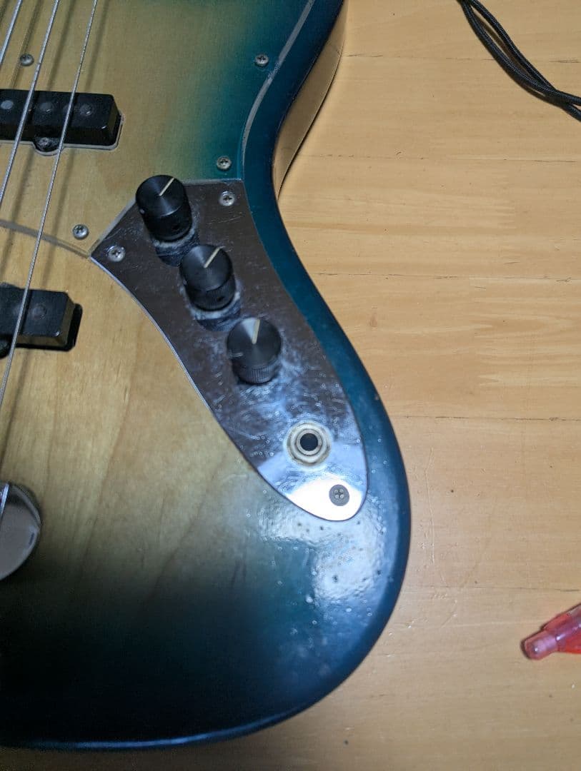 Bacchus5弦パッシブジャズベース　ハンドメイドWOODLAND日本製中古品