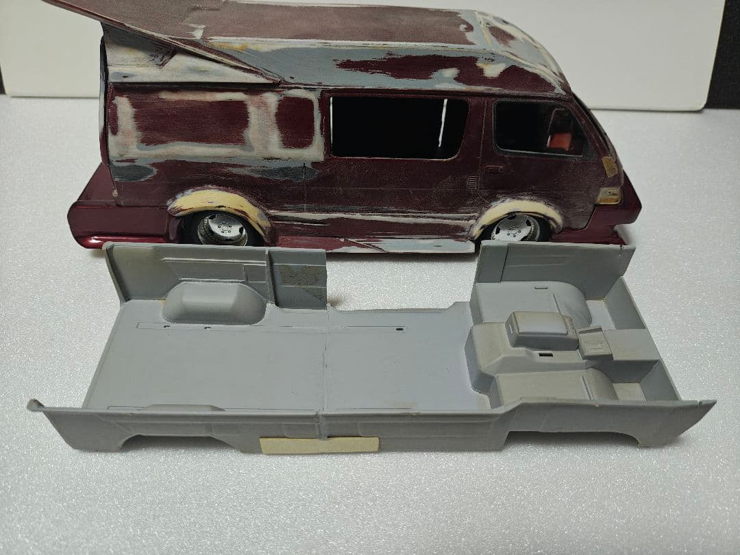 1/24 ハイエースプラモデル 2台セット 自作バニング＆ワゴン