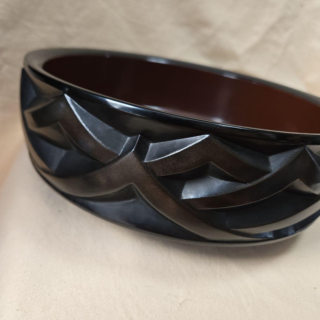 伝統工芸品 漆器 黒色彫刻模様の鎌倉彫 創作鉢 菓子器