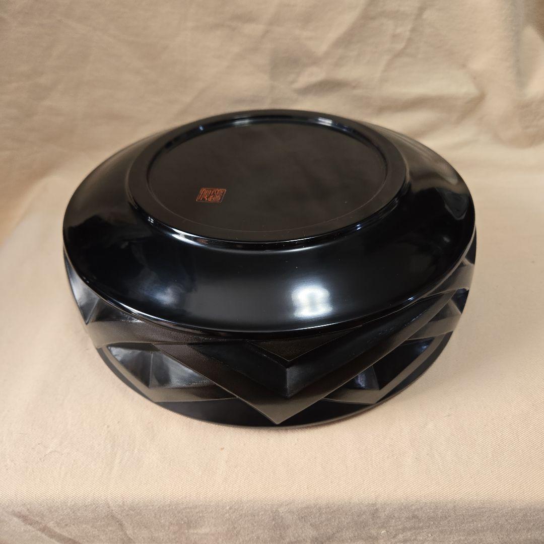 伝統工芸品 漆器 黒色彫刻模様の鎌倉彫 創作鉢 菓子器