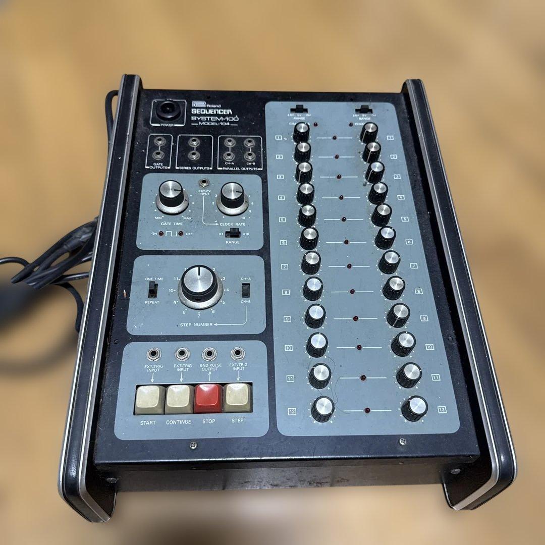 Roland System-100 Model 104 シーケンサー
