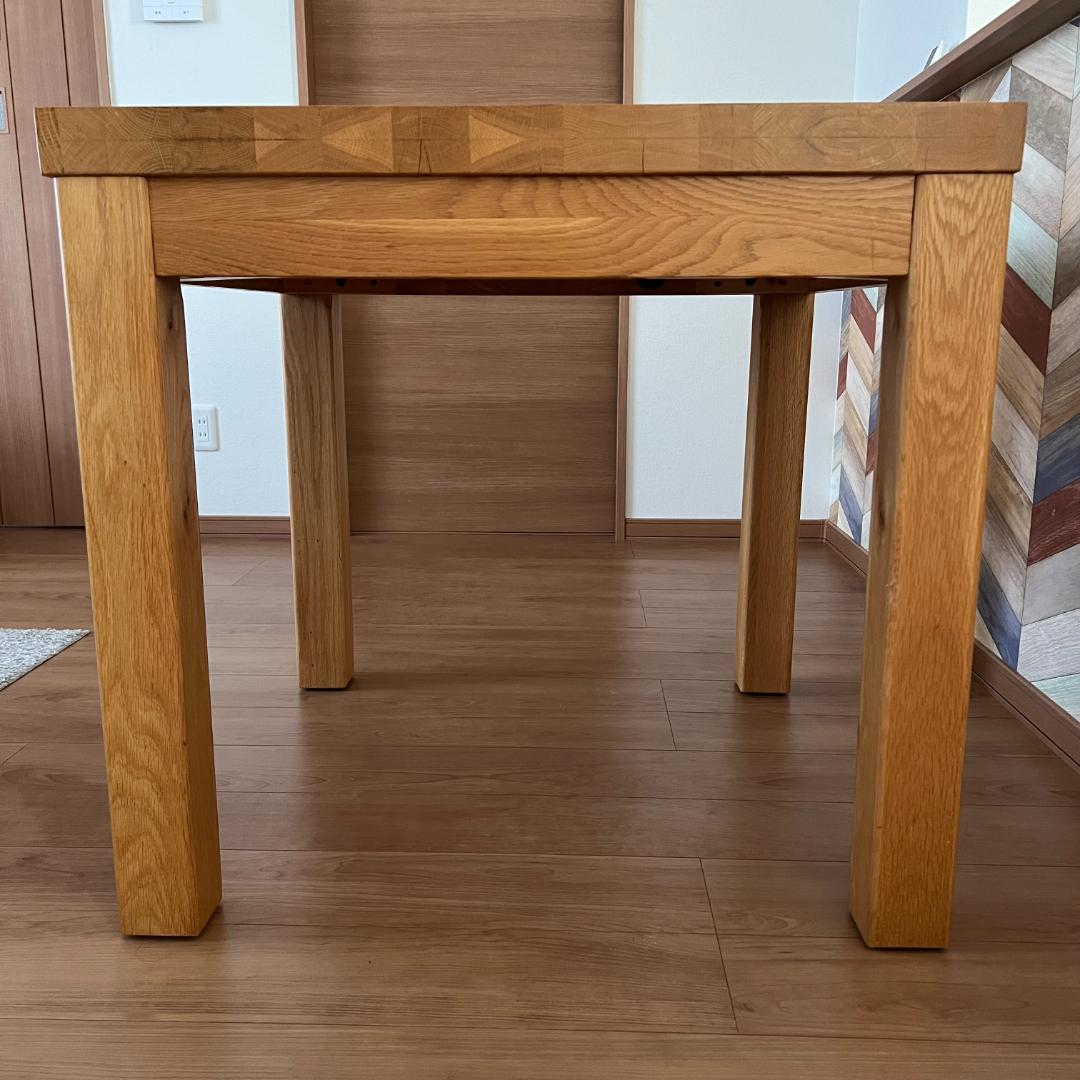 輸入住宅メーカーの木製ダイニングテーブル 2人用 正方形 無垢材集成材