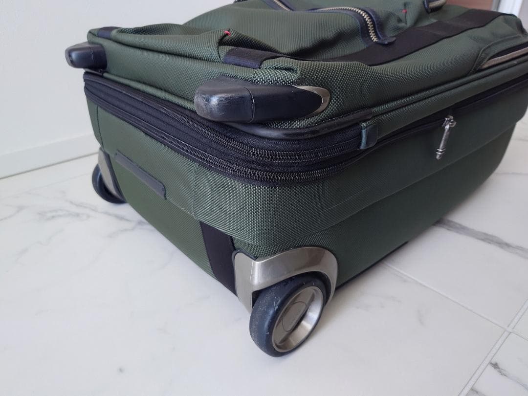 【美品】TUMI アルファブラボー 2輪キャリーバッグ 機内持ち込み可